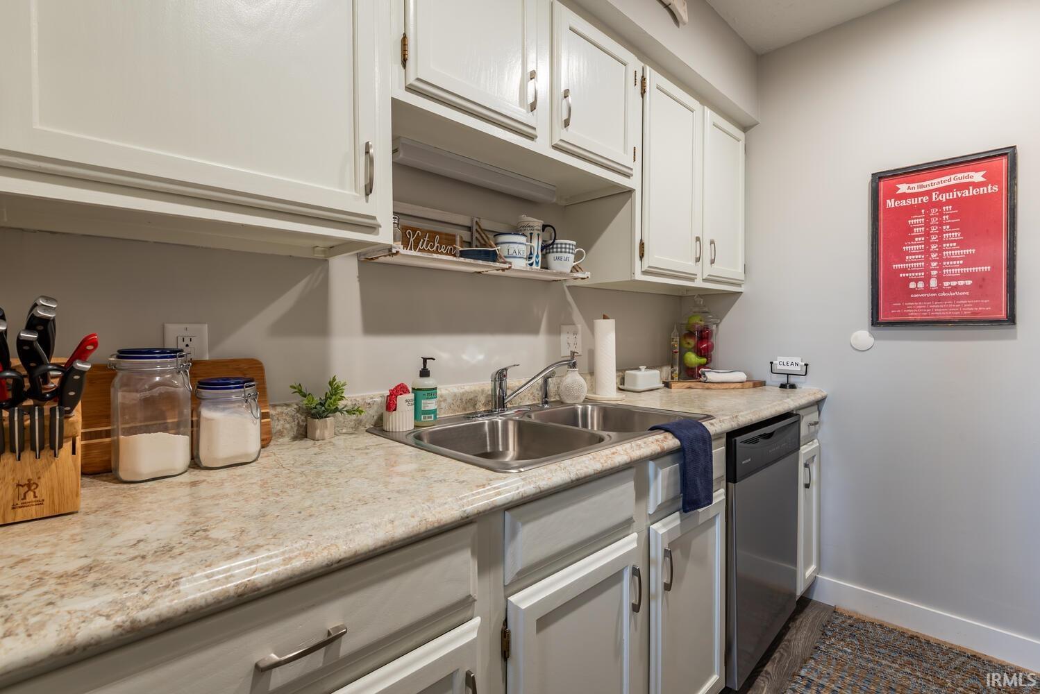 1835 Waters Edge Drive Bloomington, IN 47401 - Photo 21 of 33