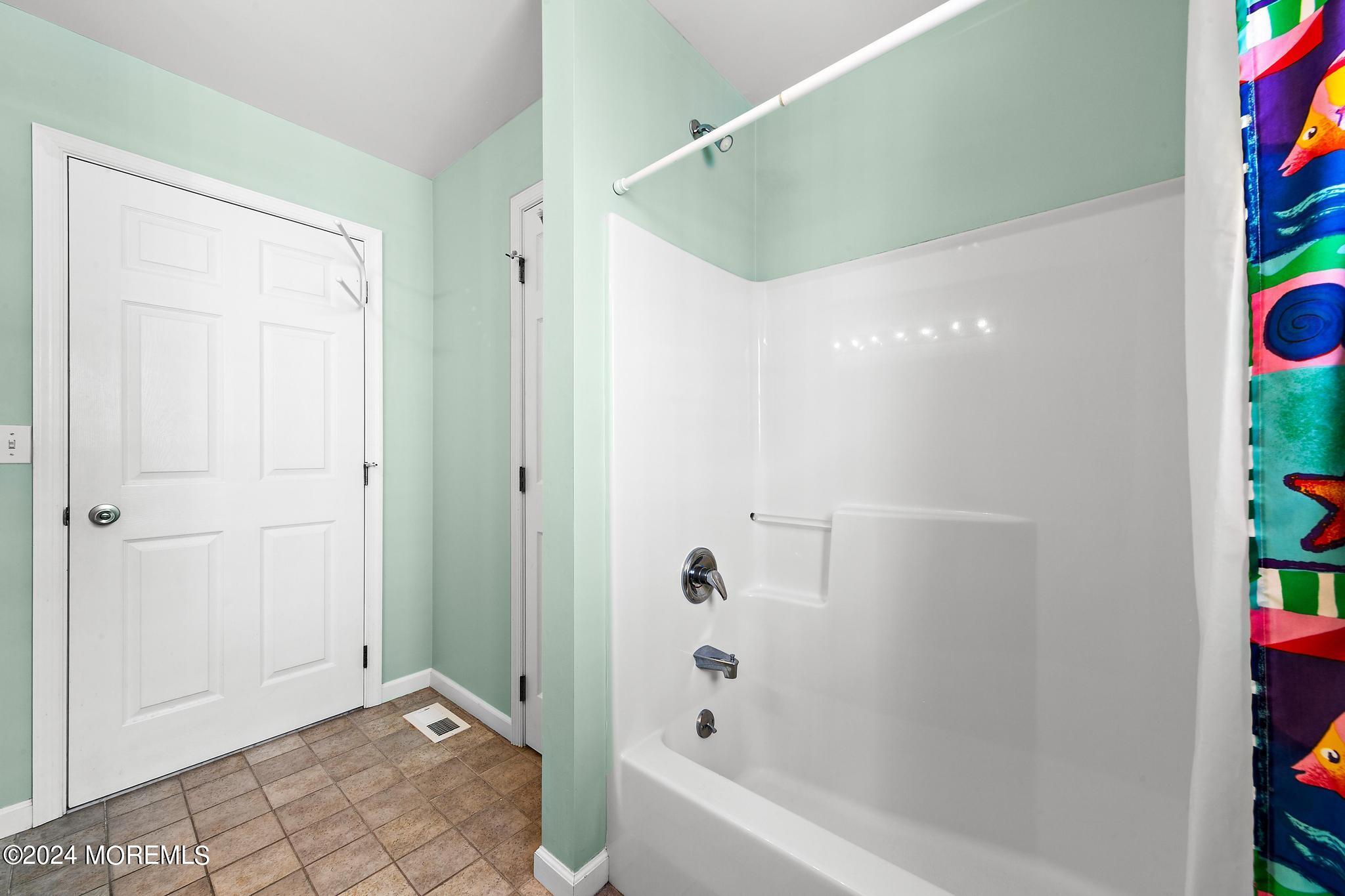 10 Arnold Boulevard Beach Haven, NJ 08008 - Photo 24 of 81 10Arnold-25