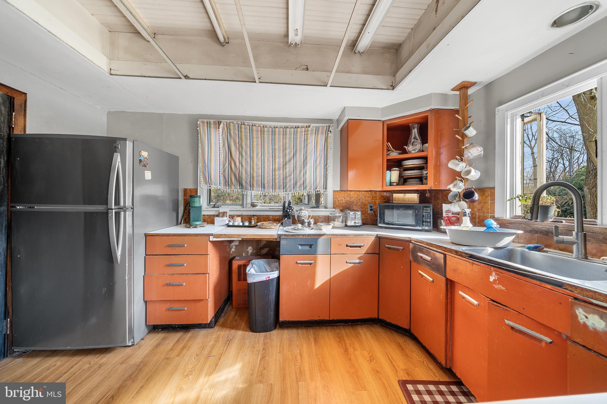 671 Leopard Road Berwyn, PA 19312 - Photo 15 of 29 Kitchen