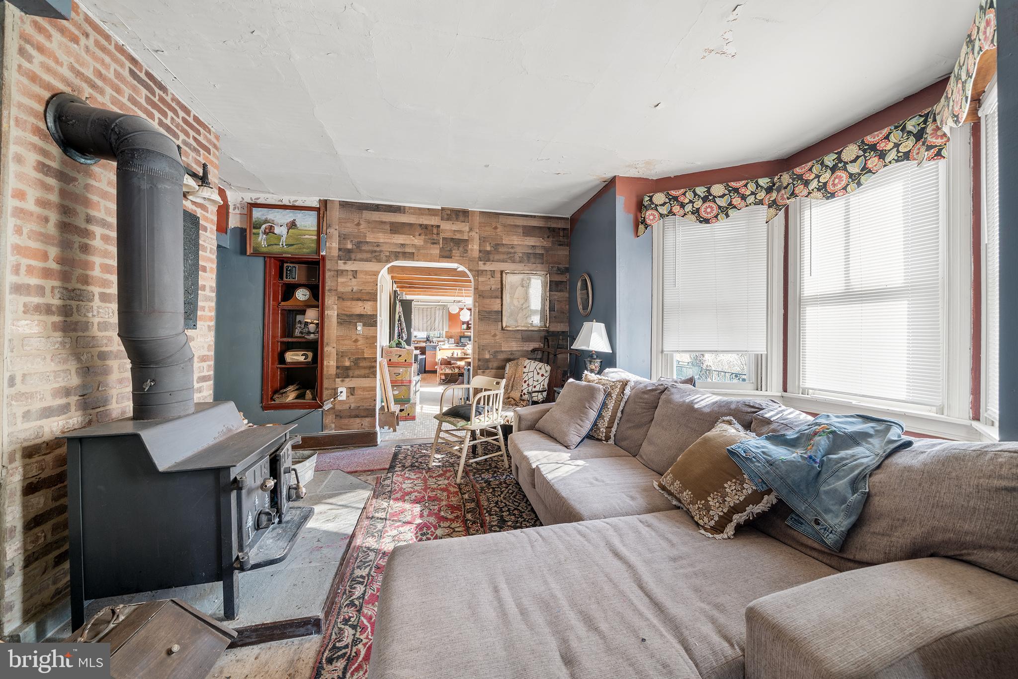 671 Leopard Road Berwyn, PA 19312 - Photo 17 of 29 Living Room