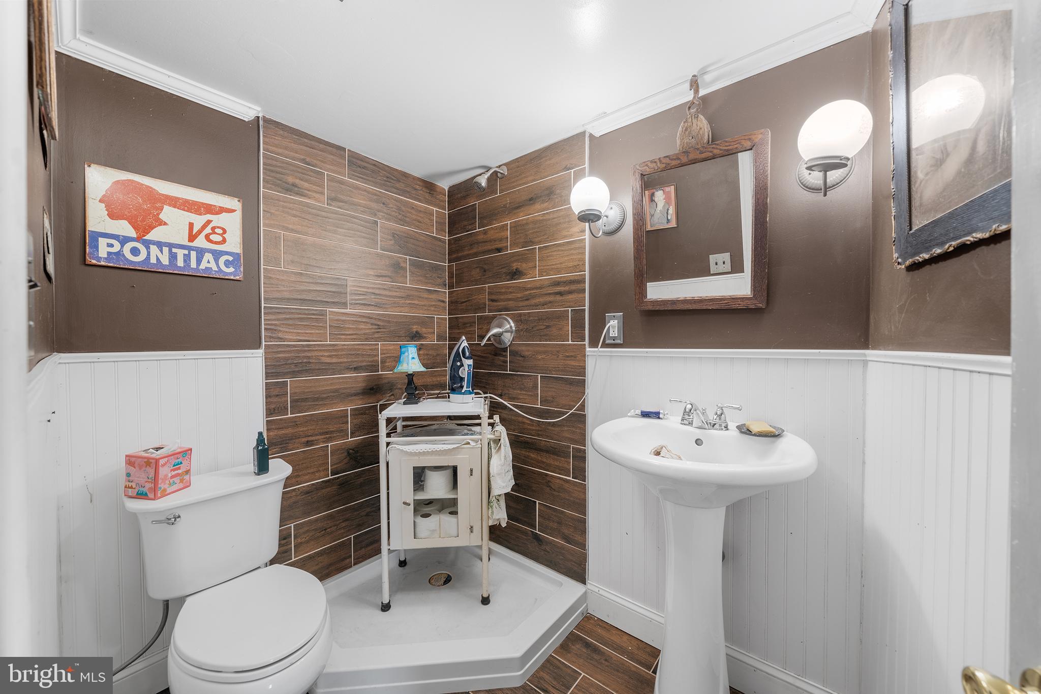 671 Leopard Road Berwyn, PA 19312 - Photo 18 of 29 1st Floor bathroom