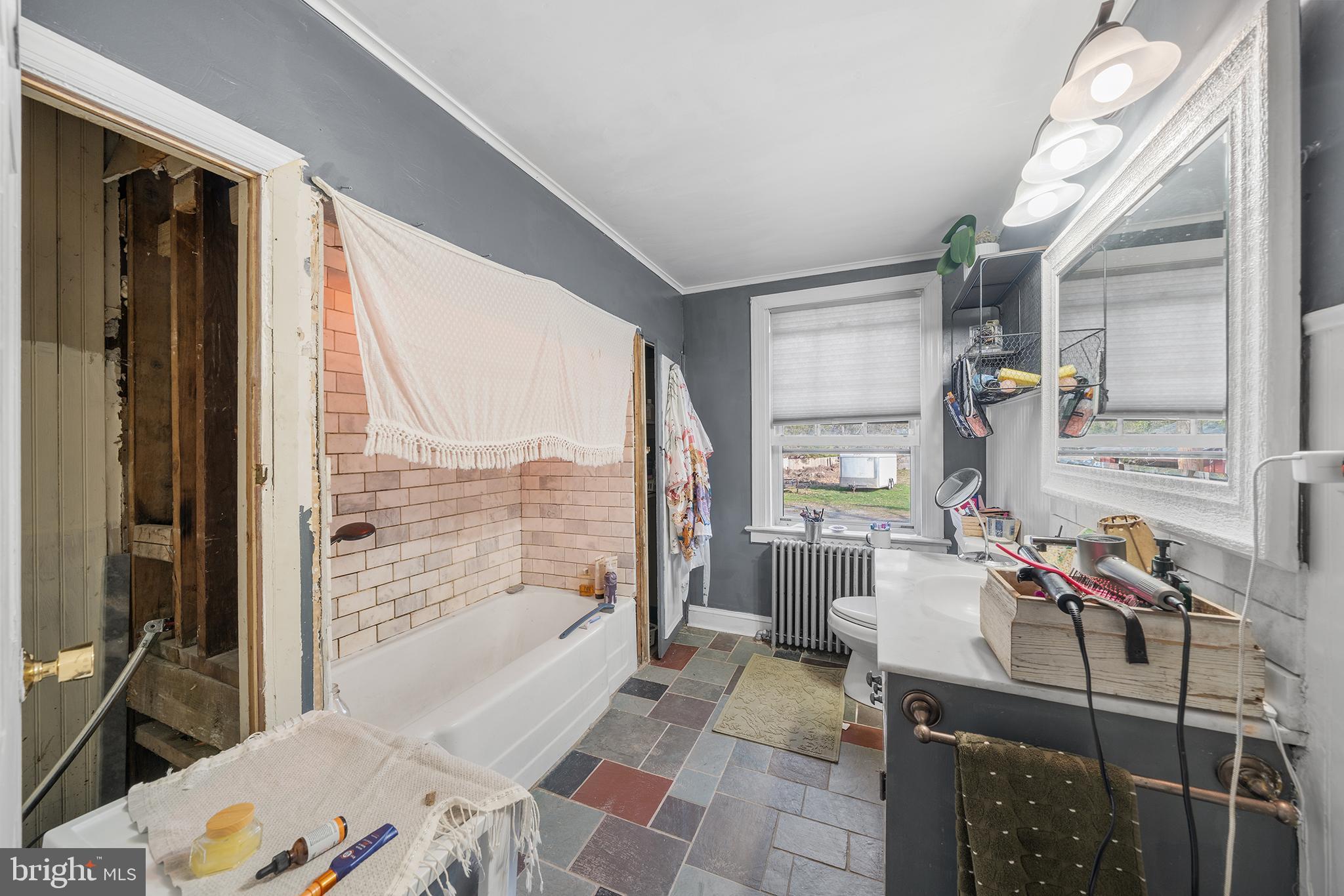 671 Leopard Road Berwyn, PA 19312 - Photo 20 of 29 1st floor full bathroom