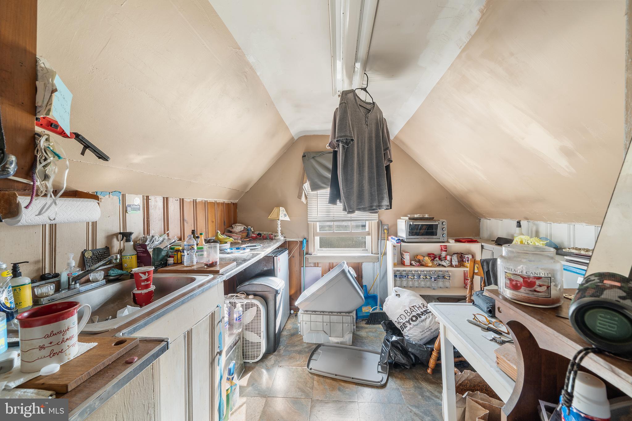 671 Leopard Road Berwyn, PA 19312 - Photo 27 of 29 3rd floor kitchenette