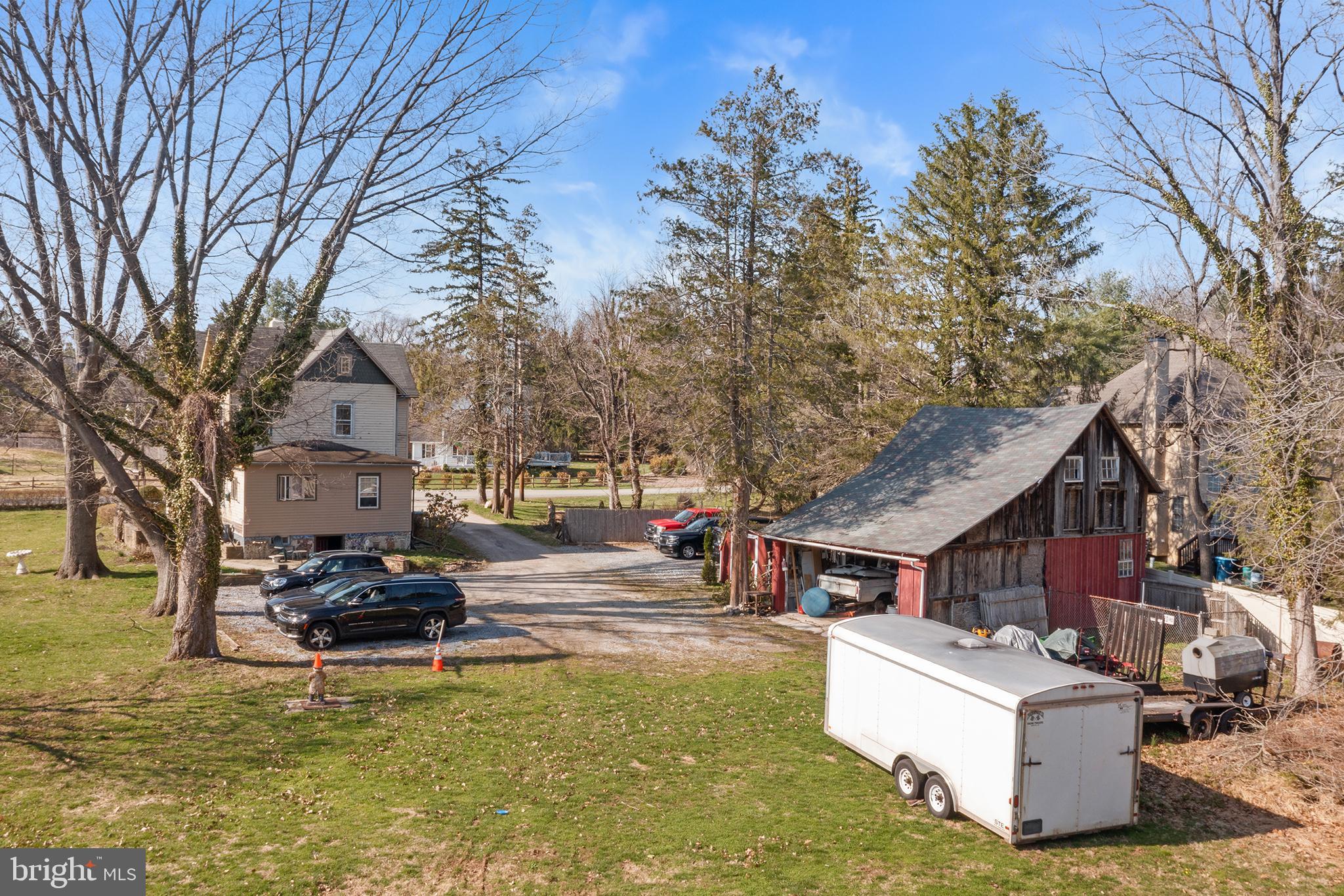 671 Leopard Road Berwyn, PA 19312 - Photo 4 of 29 Barn and Parking