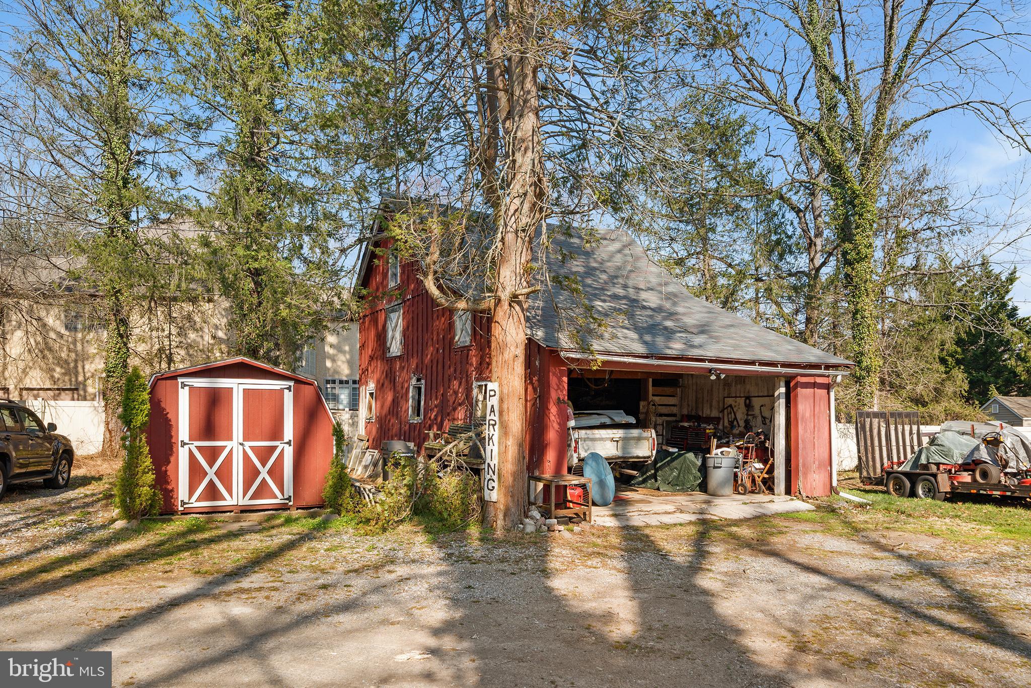 671 Leopard Road Berwyn, PA 19312 - Photo 5 of 29 Barn and Detached Garage