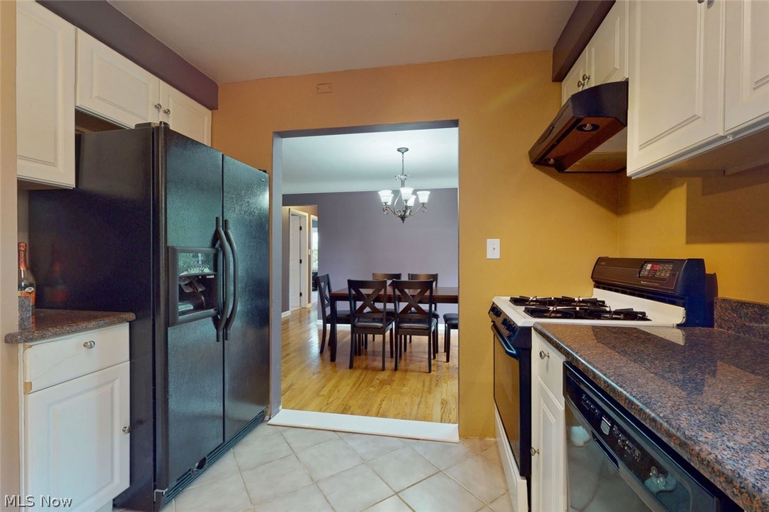 1340 Haverston Road Cleveland, OH 44124 - Photo 8 of 24