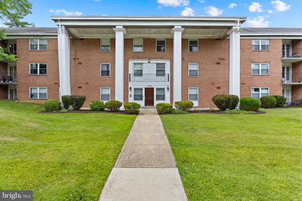 $2,495 | 9808 47th Place, Unit 302, College Park, MD 20740