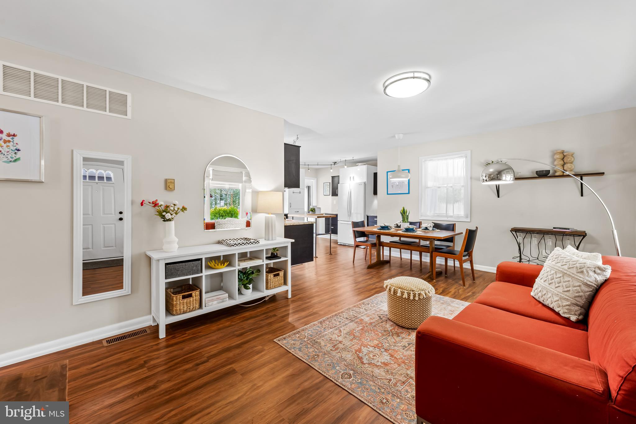 127 Cresston Road Arnold, MD 21012 - Photo 32 of 32 a living room with furniture and a wooden floor