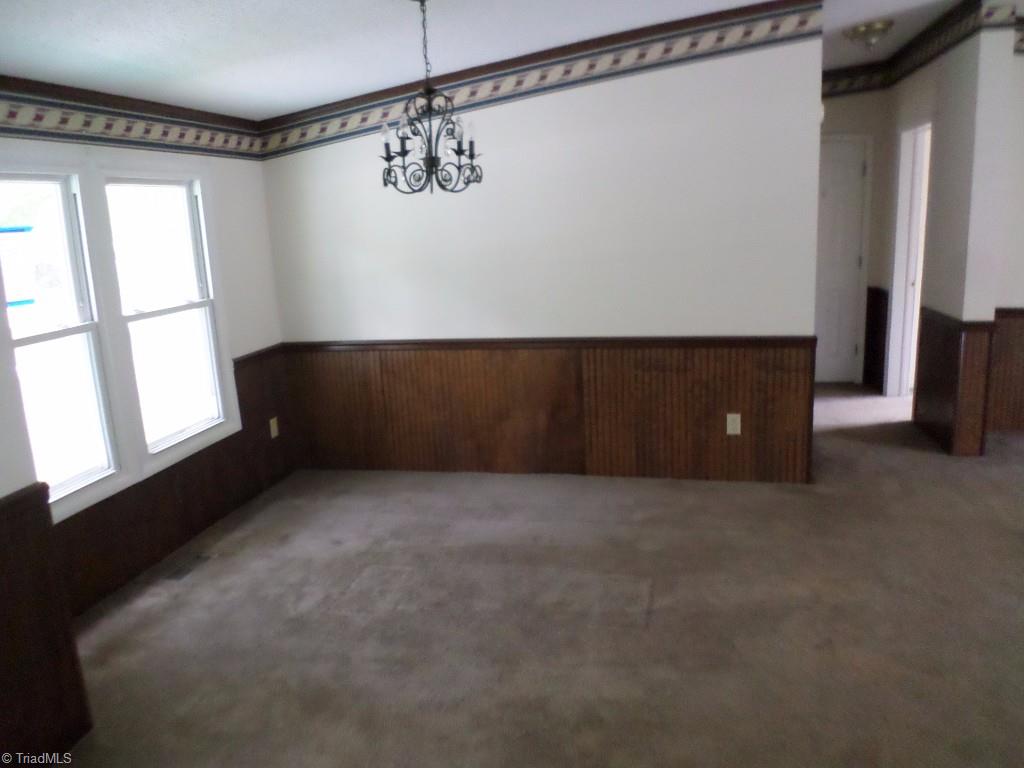 1334 Gordon Road Pinnacle, NC 27043 - Photo 5 of 13