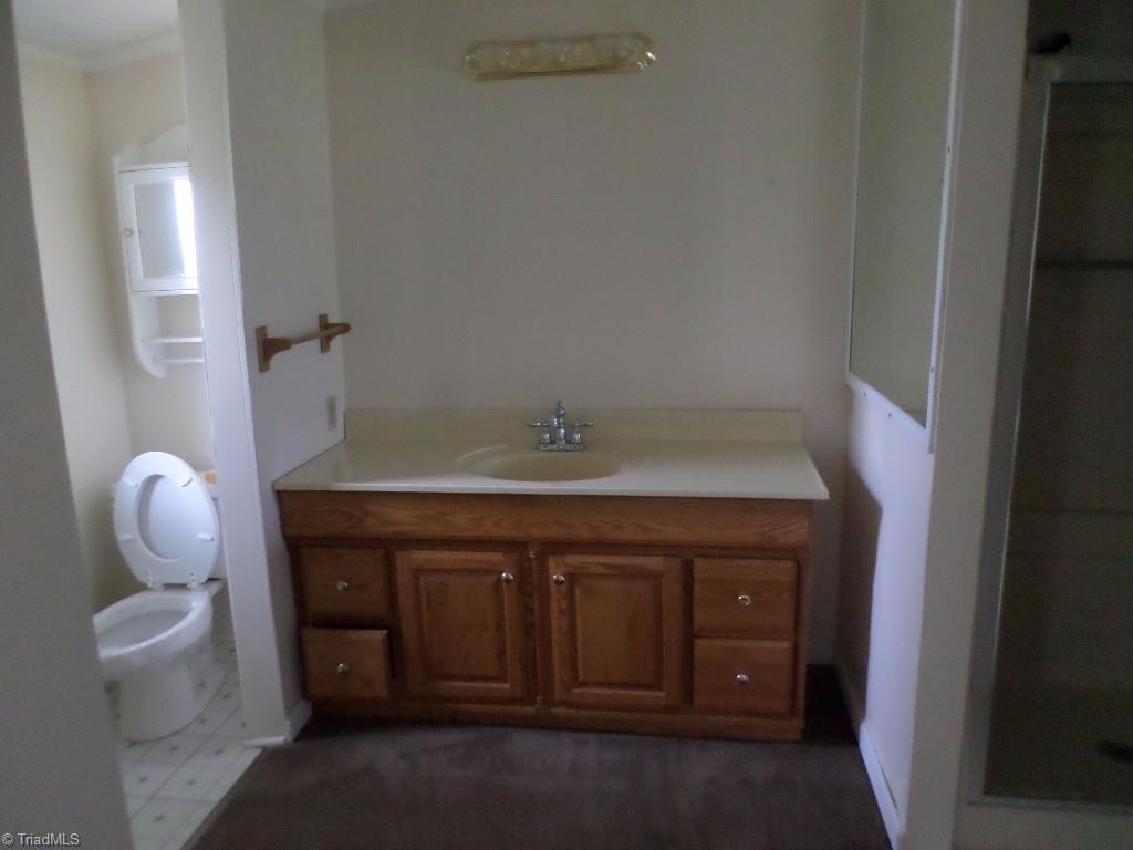 1334 Gordon Road Pinnacle, NC 27043 - Photo 9 of 13