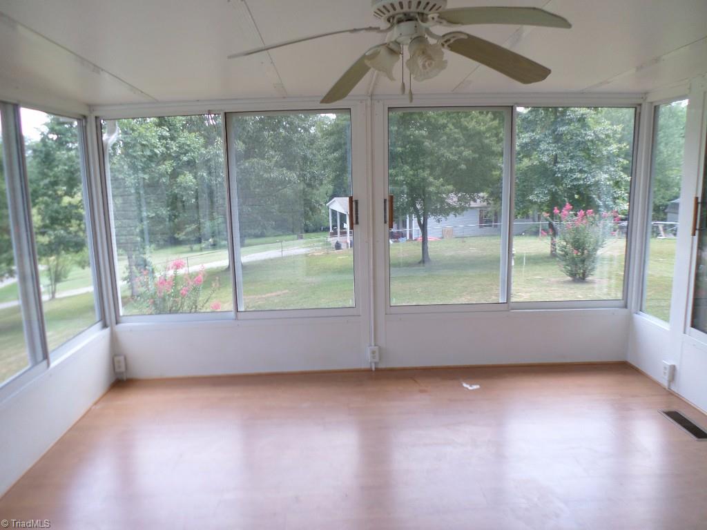 1334 Gordon Road Pinnacle, NC 27043 - Photo 10 of 13