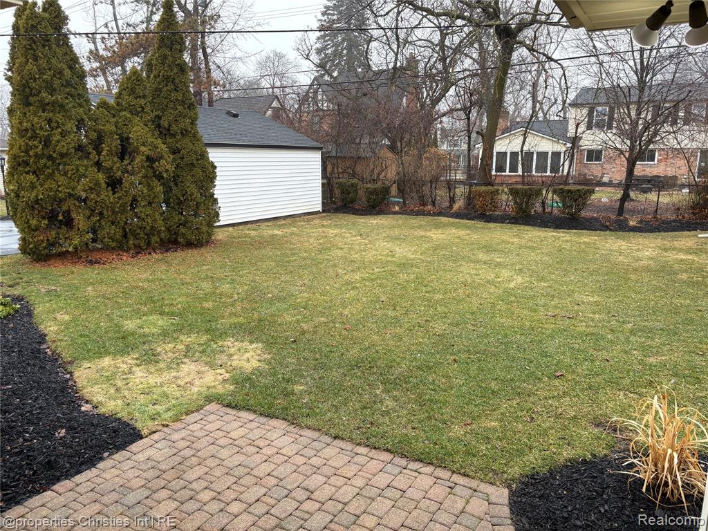 17330 Beverly Road Beverly Hills, MI 48025 - Photo 24 of 24
