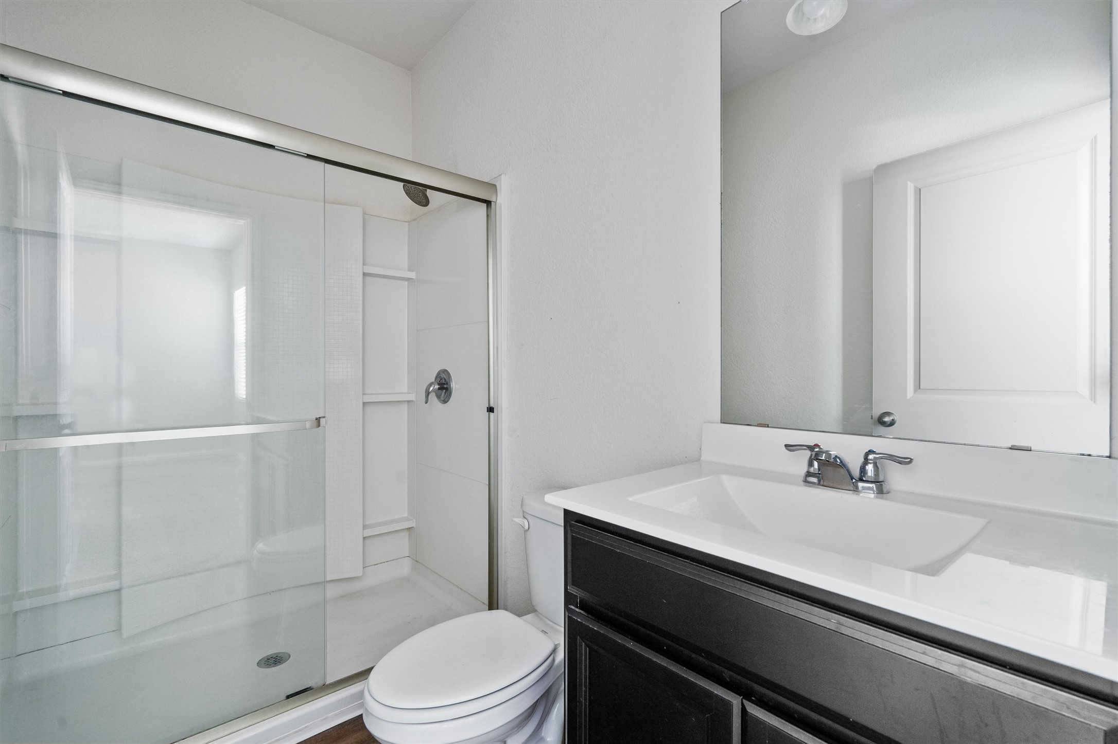 205 Athena Way Jarrell, TX 76537 - Photo 10 of 17 Primary Bathroom