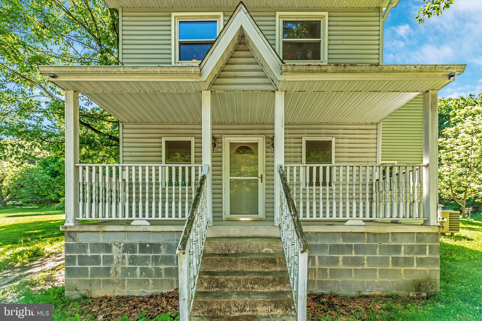 14043 Edgemont Road Smithsburg, MD 21783 - Photo 2 of 52 Front Ext