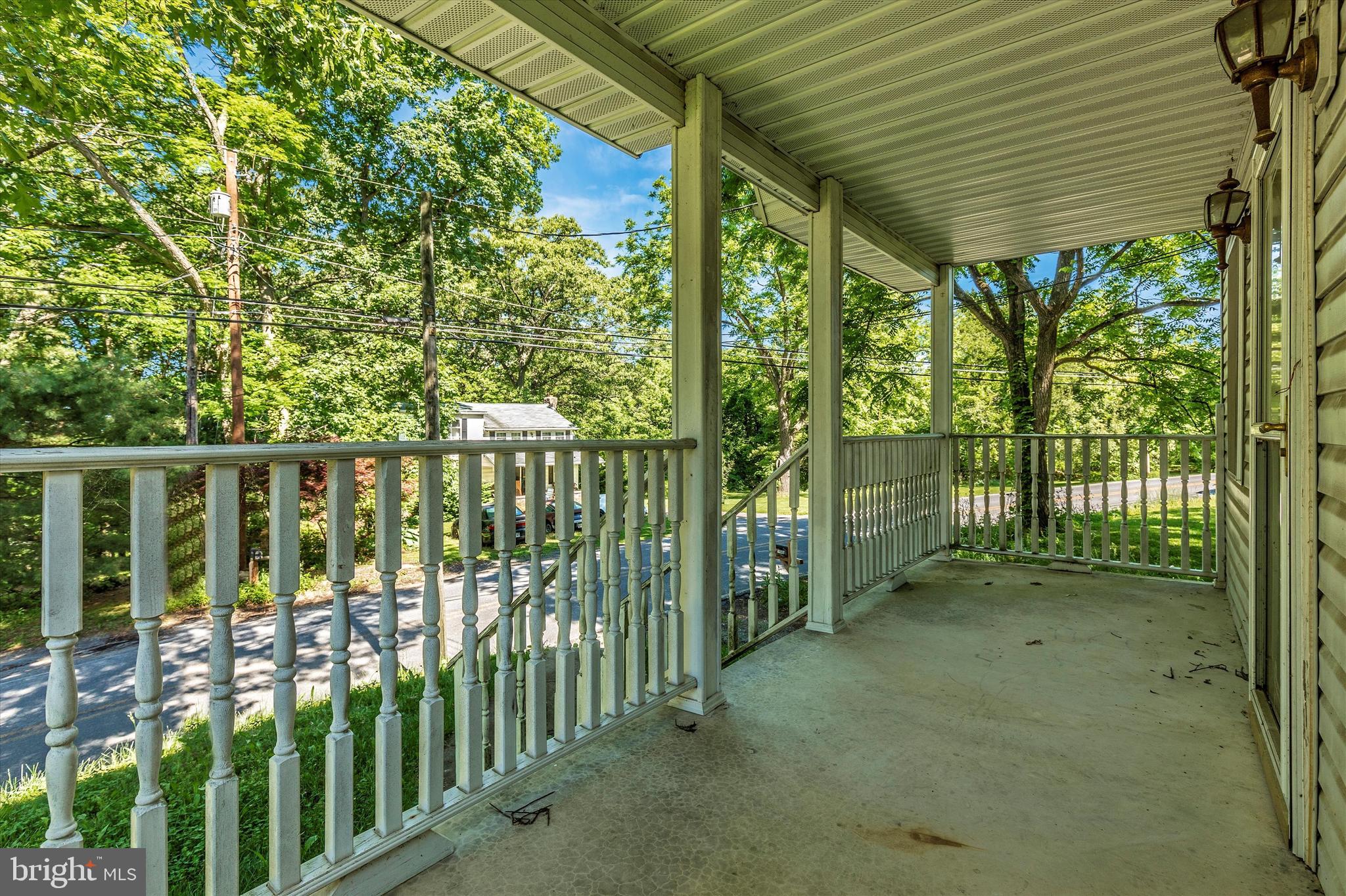 14043 Edgemont Road Smithsburg, MD 21783 - Photo 3 of 52 Front Porch