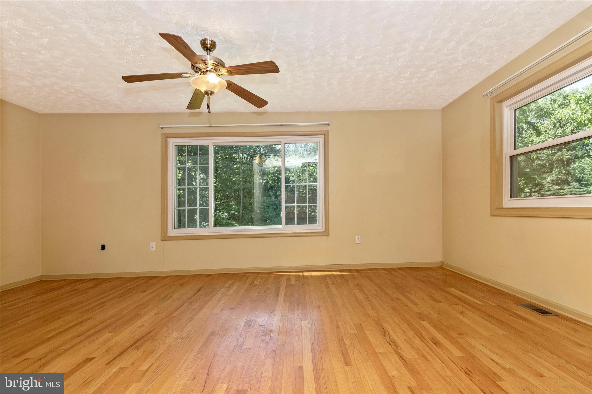 14043 Edgemont Road Smithsburg, MD 21783 - Photo 23 of 52 Dining Room