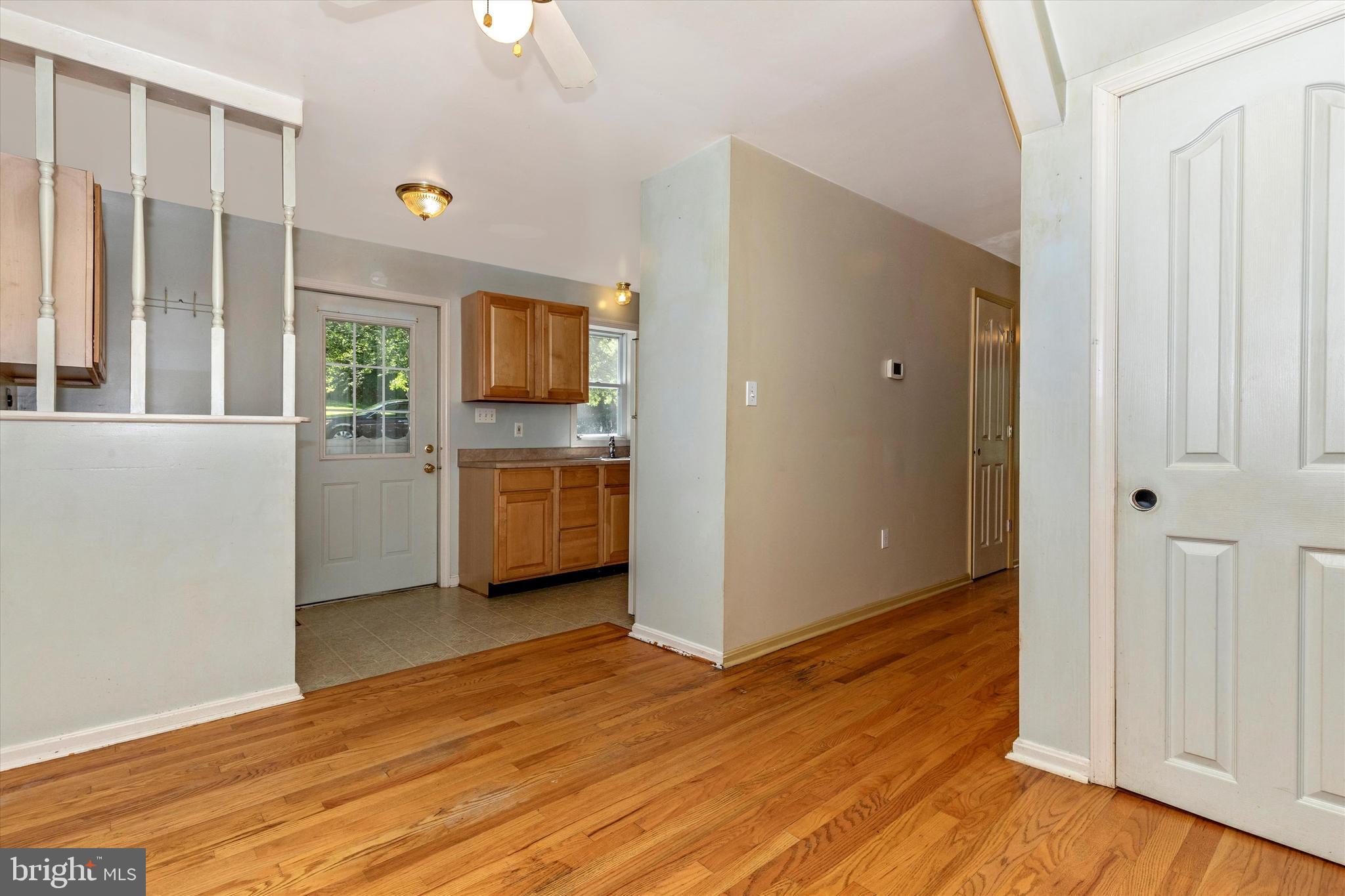 14043 Edgemont Road Smithsburg, MD 21783 - Photo 10 of 52 Breakfast Room