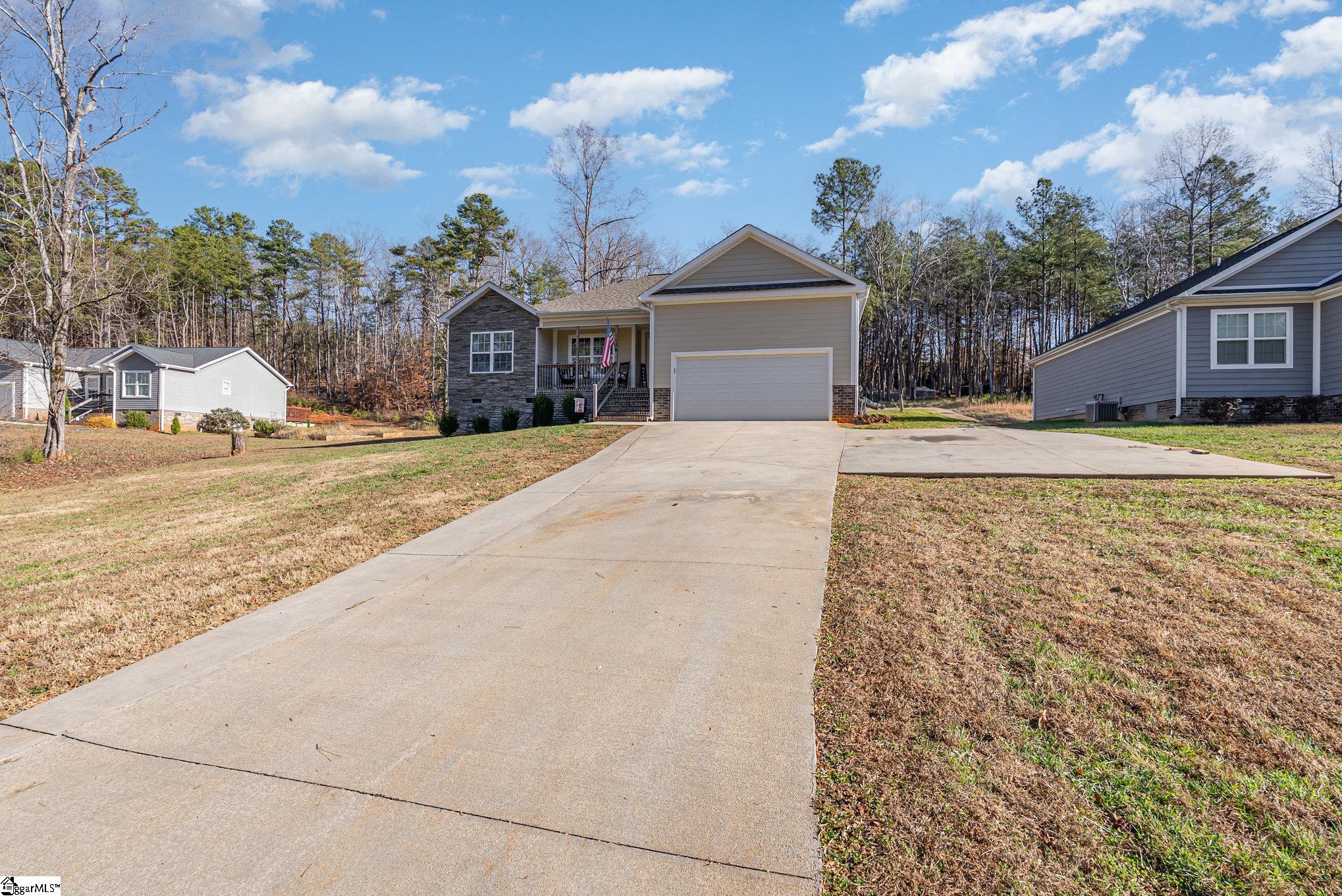 520 Edens Road Pickens, SC 29671 - Photo 3 of 30