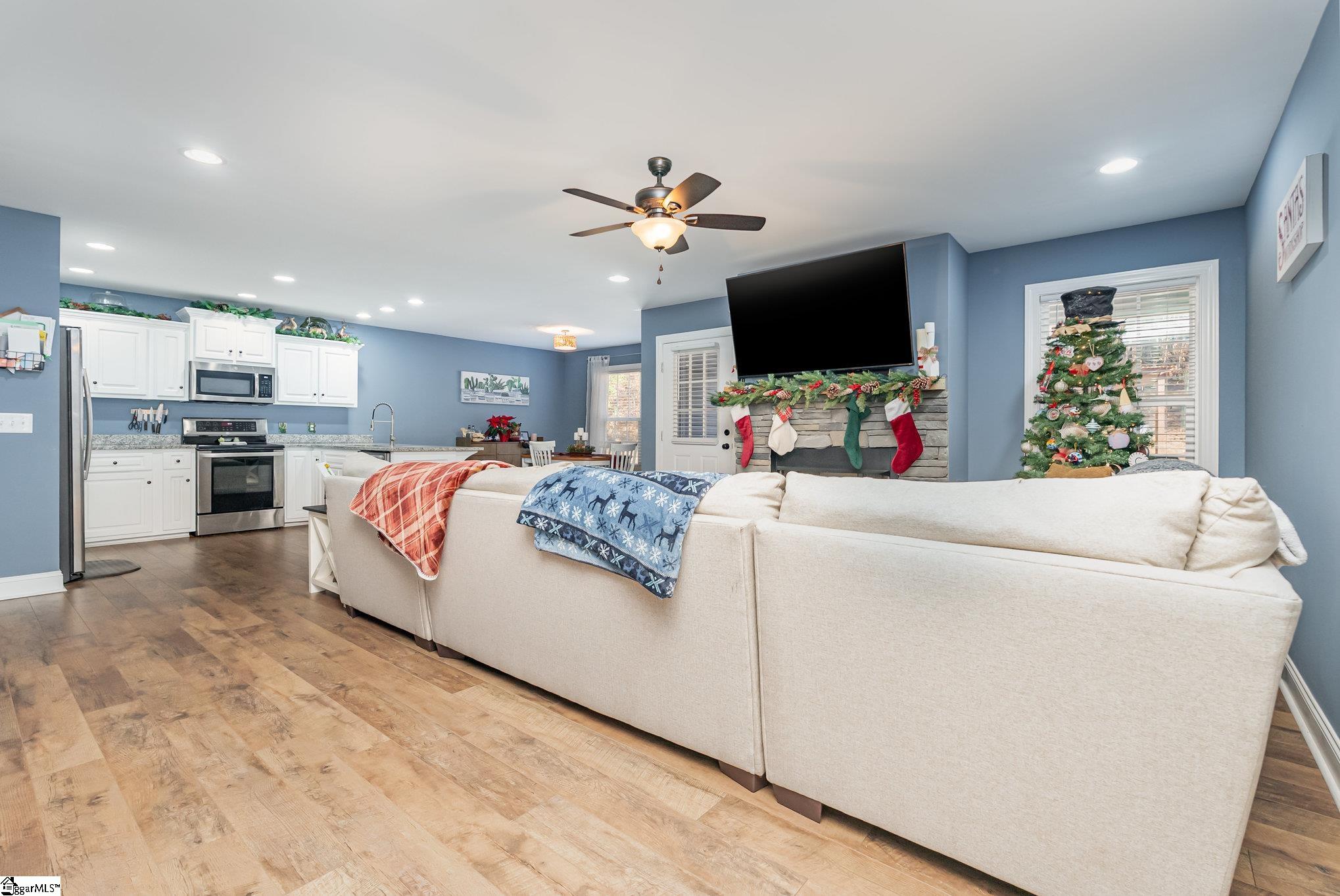 520 Edens Road Pickens, SC 29671 - Photo 6 of 30