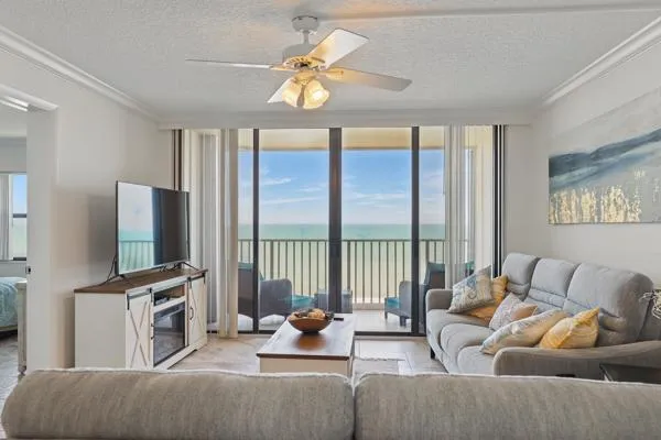 $3,200 | 3200 North Hwy A1A, Unit 1208, Fort Pierce, FL 34949