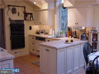 275 Sawmill Road Cherry Hill, NJ 08034 - Photo 3 of 11