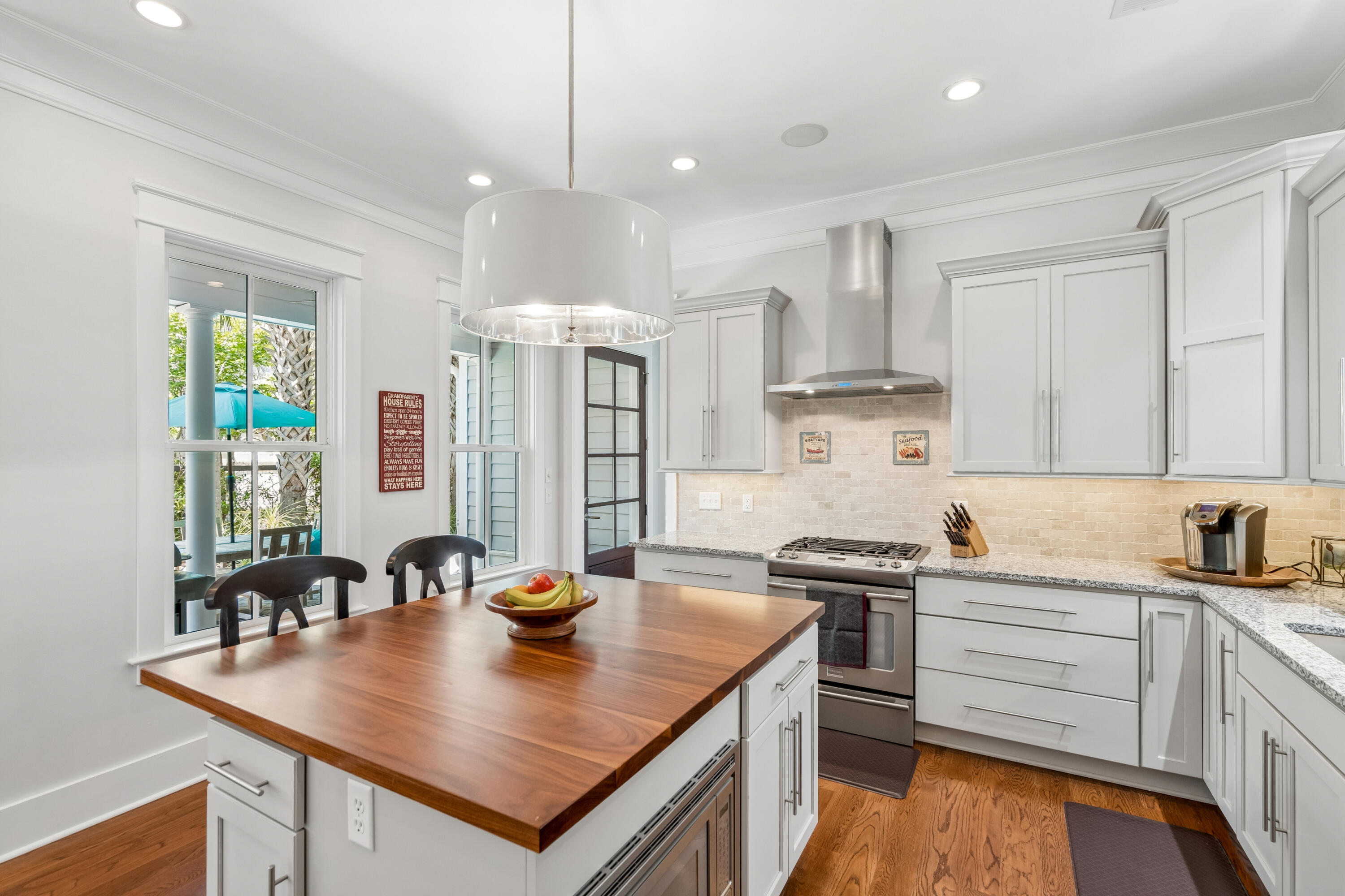 55 Krier Lane Mount Pleasant, SC 29464 - Photo 6 of 56 55KrierLane-KeenEyeMarketing-020