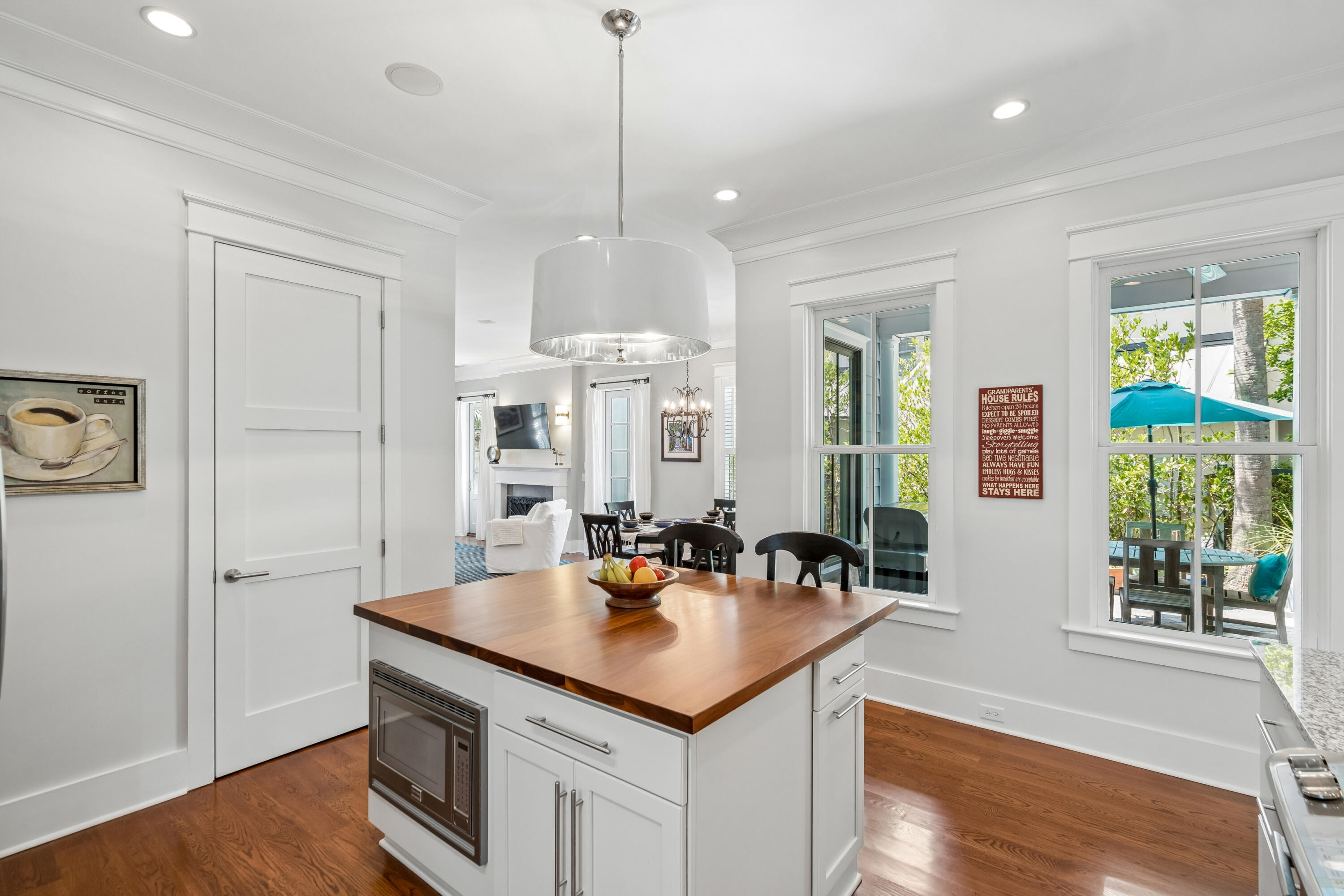 55 Krier Lane Mount Pleasant, SC 29464 - Photo 7 of 56 55KrierLane-KeenEyeMarketing-022