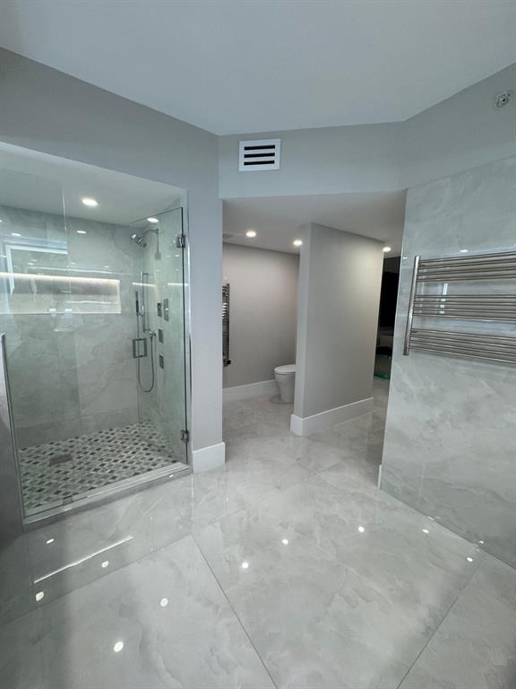 2051 Southeast 3rd Street, Unit 406 Deerfield Beach, FL 33441 - Photo 10 of 61 Master Bathroom