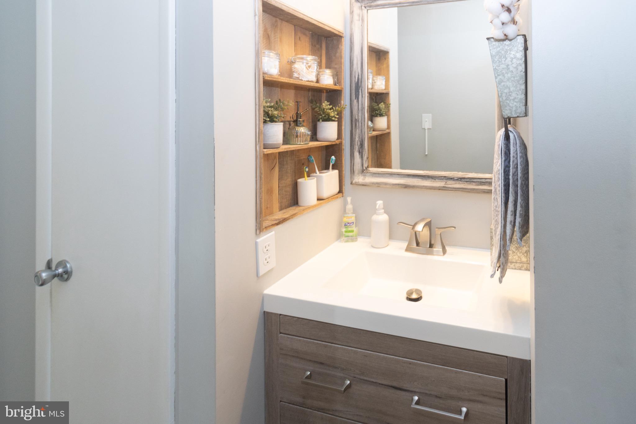 70 Tarnsfield Road Westampton, NJ 08060 - Photo 20 of 35 Charming bathroom with rustic accents.