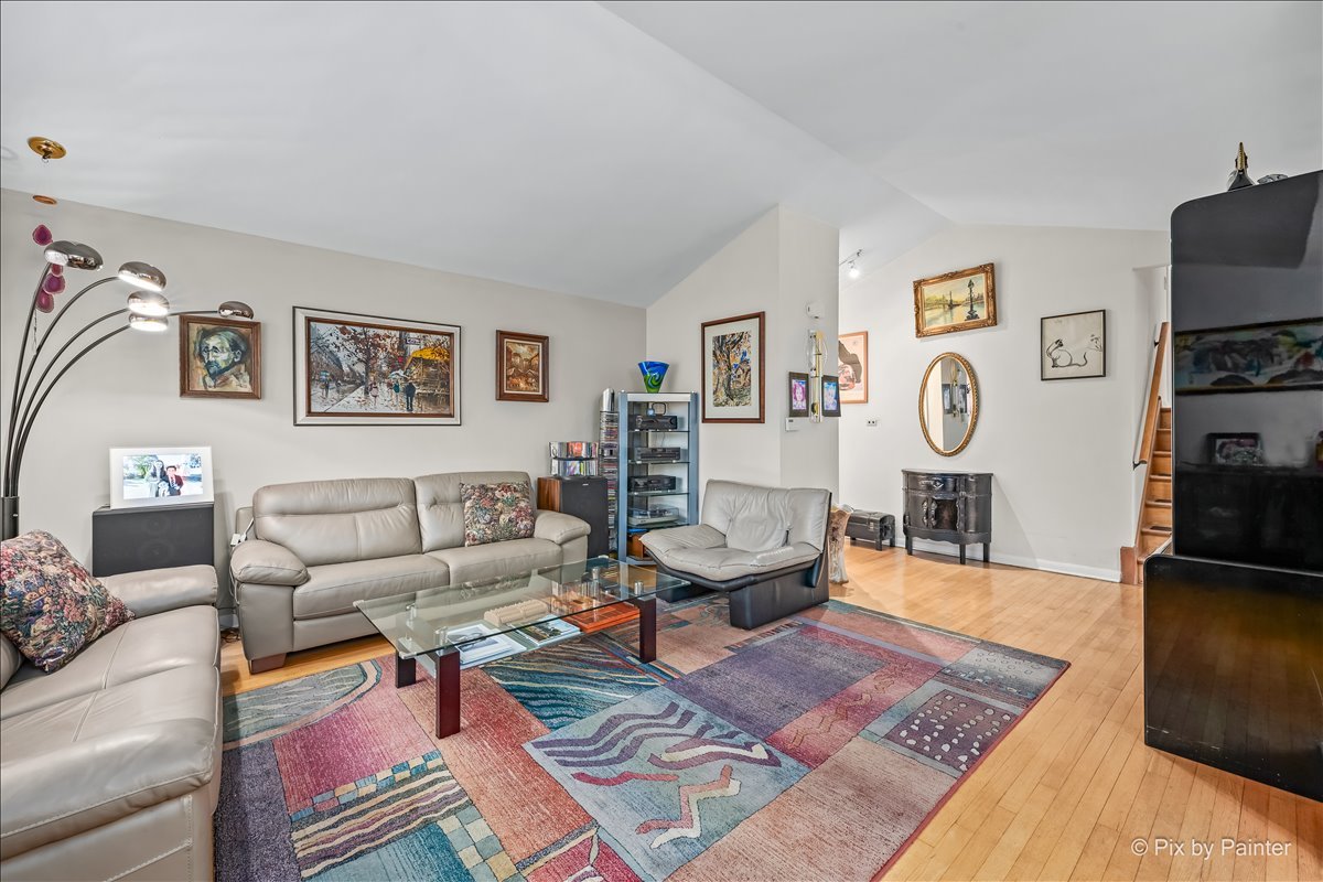 2530 Old Glenview Road Wilmette, IL 60091 - Photo 9 of 35