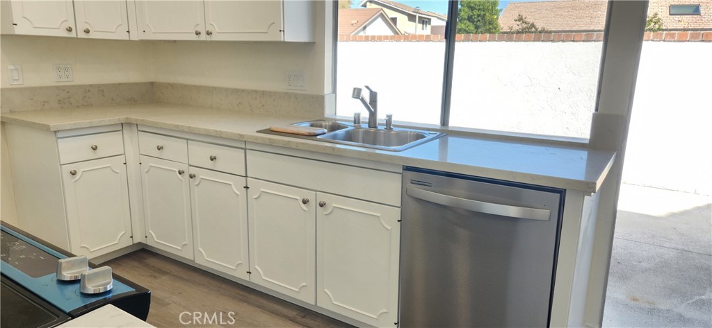 14421 Pinewood Road Tustin, CA 92780 - Photo 26 of 43