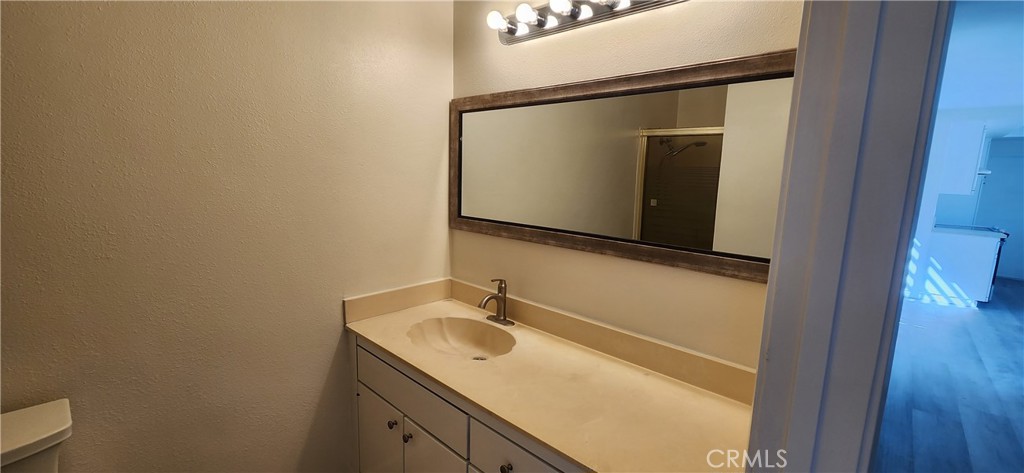 14421 Pinewood Road Tustin, CA 92780 - Photo 37 of 43