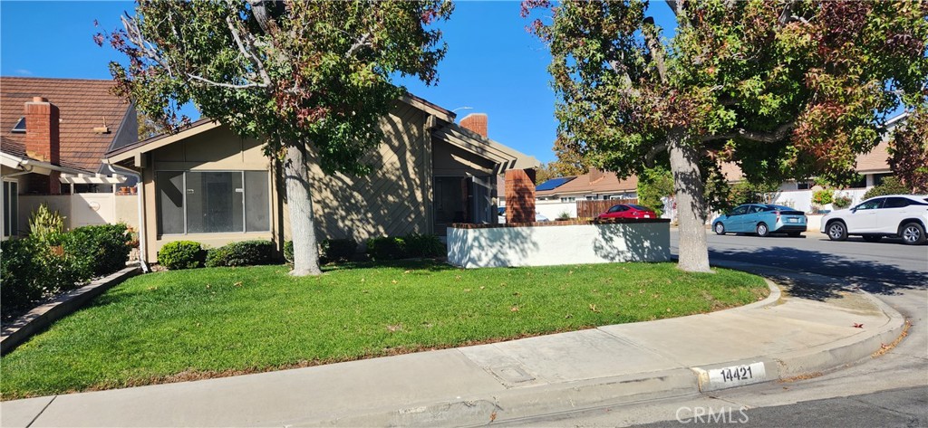 14421 Pinewood Road Tustin, CA 92780 - Photo 4 of 43