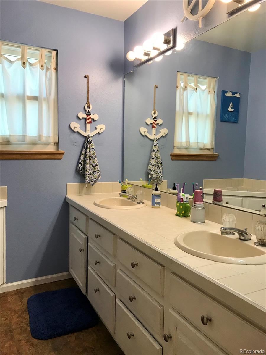 1494 Arrowhead Road Highlands Ranch, CO 80126 - Photo 17 of 33 Gallery Image 17