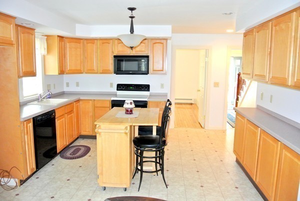 118 Beacon Street Clinton, MA 01510 - Photo 9 of 28 Gallery Image 9