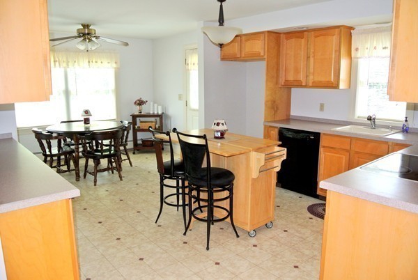 118 Beacon Street Clinton, MA 01510 - Photo 10 of 28 Gallery Image 10