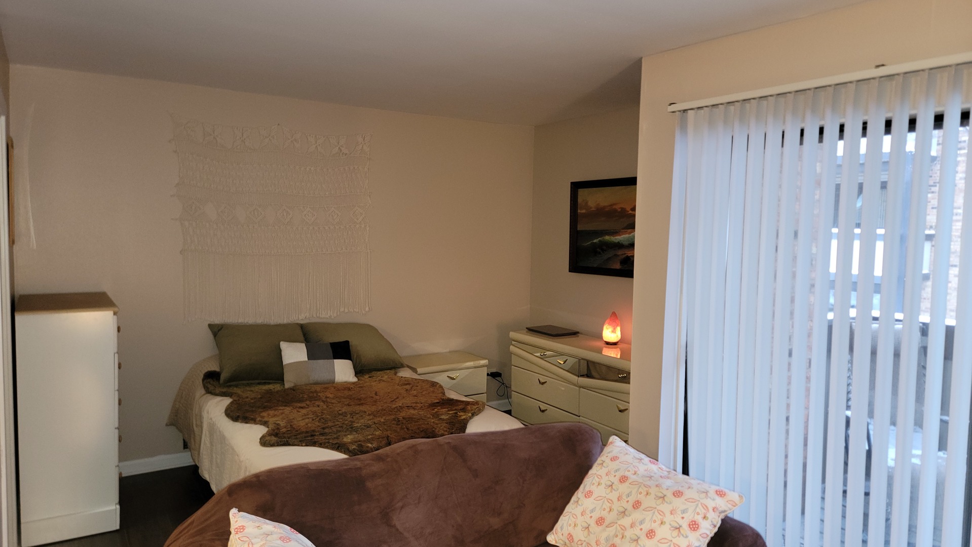 1810 Hemlock Place, Unit 209 Schaumburg, IL 60173 - Photo 10 of 13 a bedroom with a bed and furniture