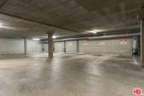 $1,149,000 | 11690 Montana Avenue, Unit 201, Los Angeles, CA 90049