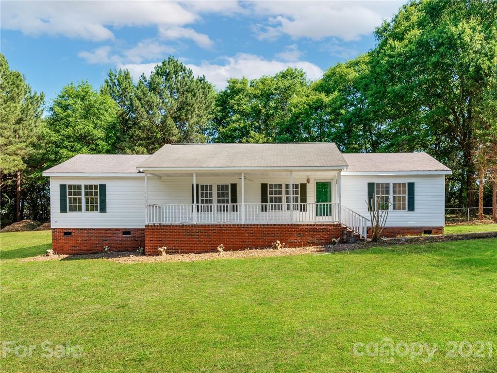 2317 Hicklin Bridge Road Edgemoor, SC 29712 - Photo 1 of 28 Gallery Image 1