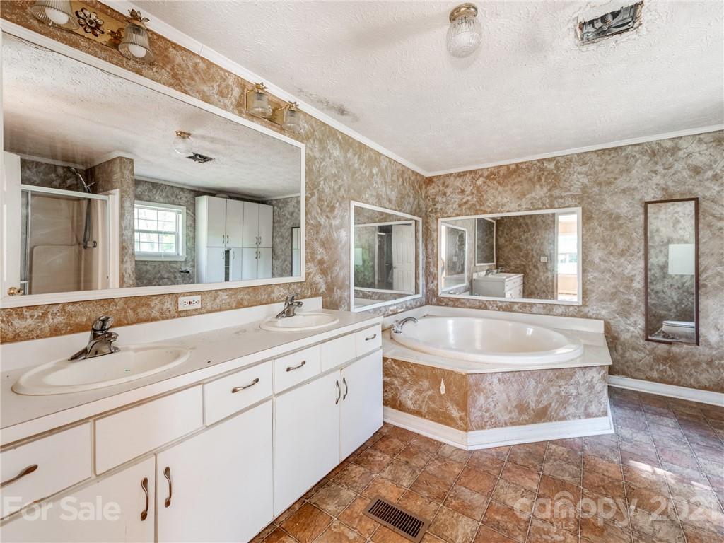2317 Hicklin Bridge Road Edgemoor, SC 29712 - Photo 15 of 28 Gallery Image 15