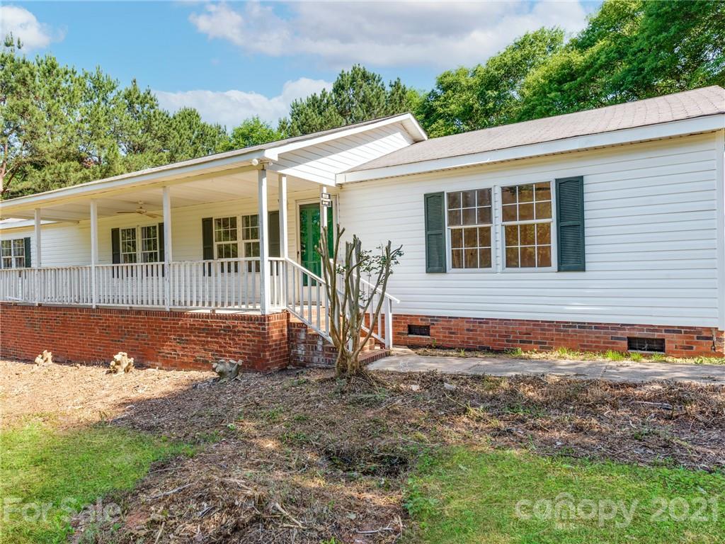 2317 Hicklin Bridge Road Edgemoor, SC 29712 - Photo 3 of 28 Gallery Image 3