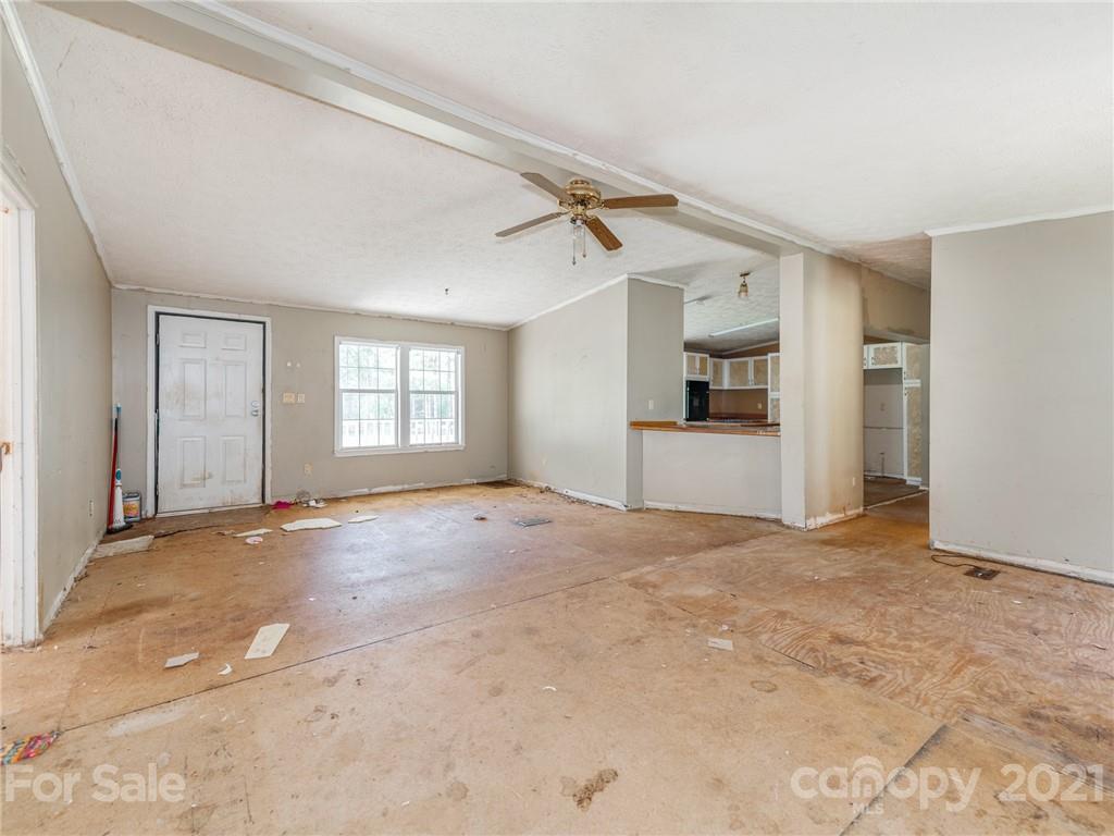 2317 Hicklin Bridge Road Edgemoor, SC 29712 - Photo 6 of 28 Gallery Image 6