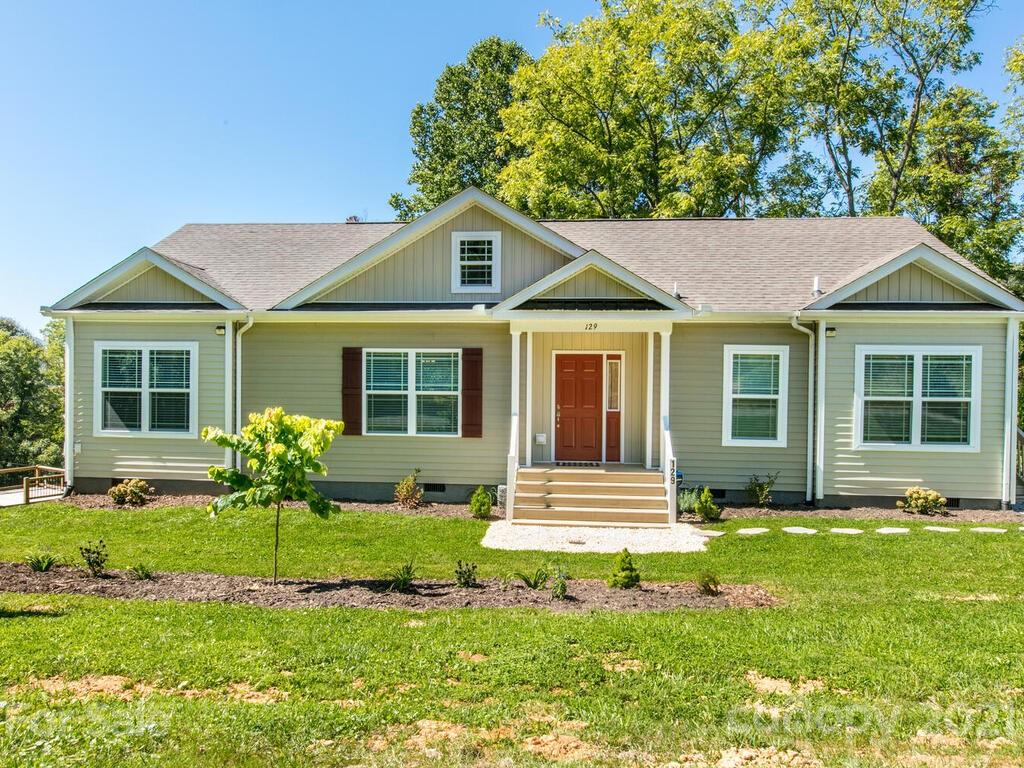 129 Craven Road Waynesville, NC 28786 - Photo 2 of 34 Gallery Image 2