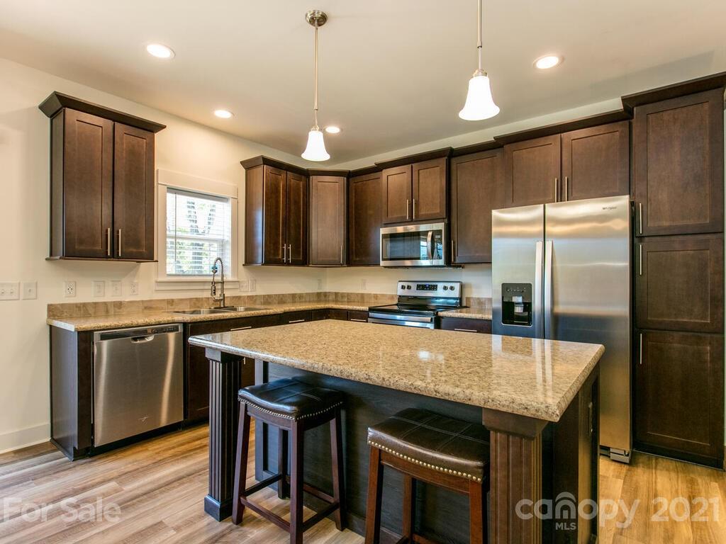 129 Craven Road Waynesville, NC 28786 - Photo 11 of 34 Gallery Image 11