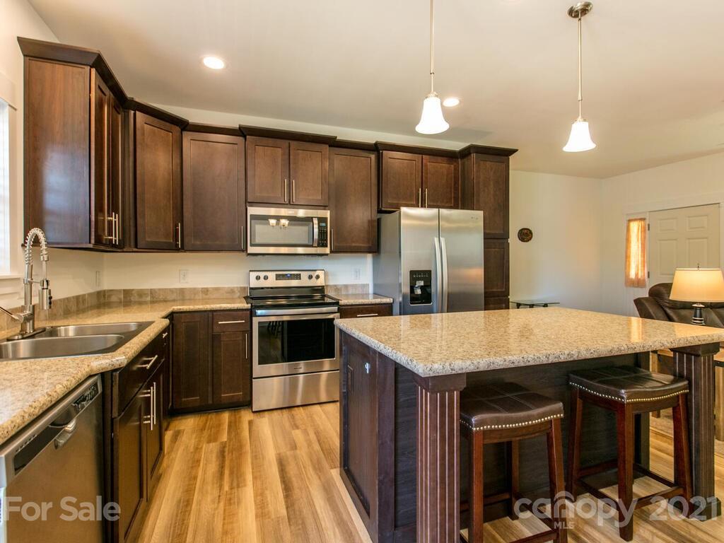 129 Craven Road Waynesville, NC 28786 - Photo 14 of 34 Gallery Image 14