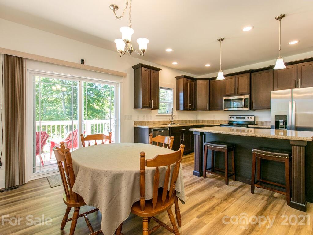 129 Craven Road Waynesville, NC 28786 - Photo 16 of 34 Gallery Image 16
