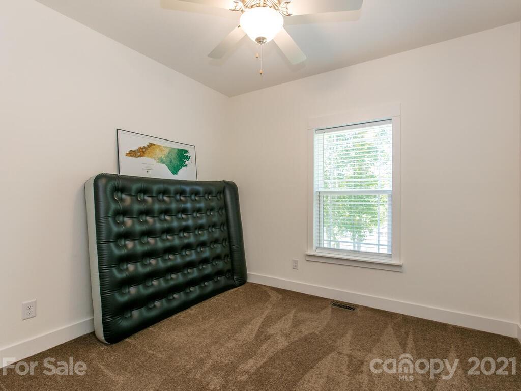 129 Craven Road Waynesville, NC 28786 - Photo 23 of 34 Gallery Image 23