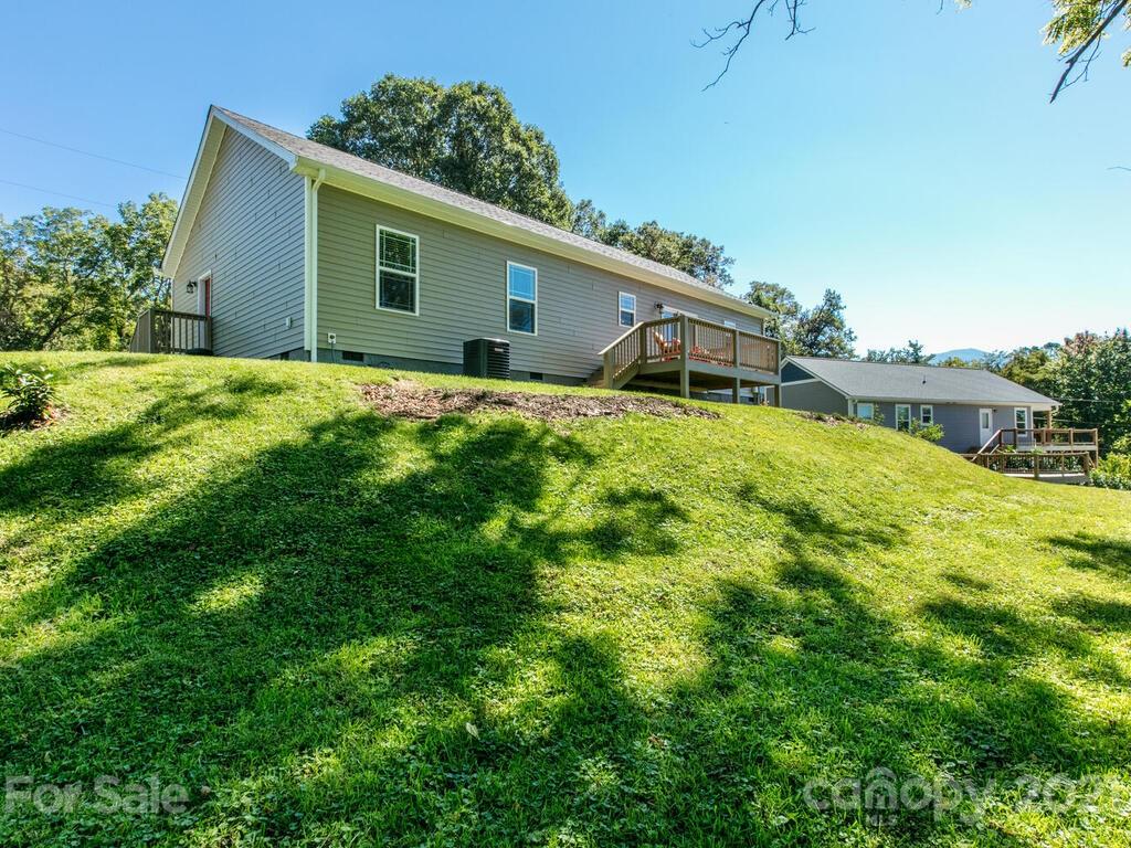 129 Craven Road Waynesville, NC 28786 - Photo 33 of 34 Gallery Image 33