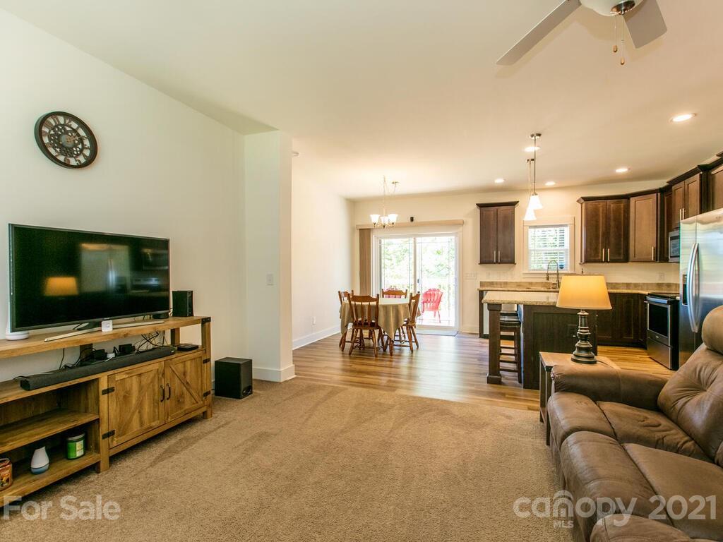 129 Craven Road Waynesville, NC 28786 - Photo 10 of 34 Gallery Image 10