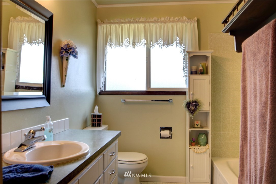 23734 Ruth Lane Mount Vernon, WA 98273 - Photo 17 of 25 Gallery Image 17